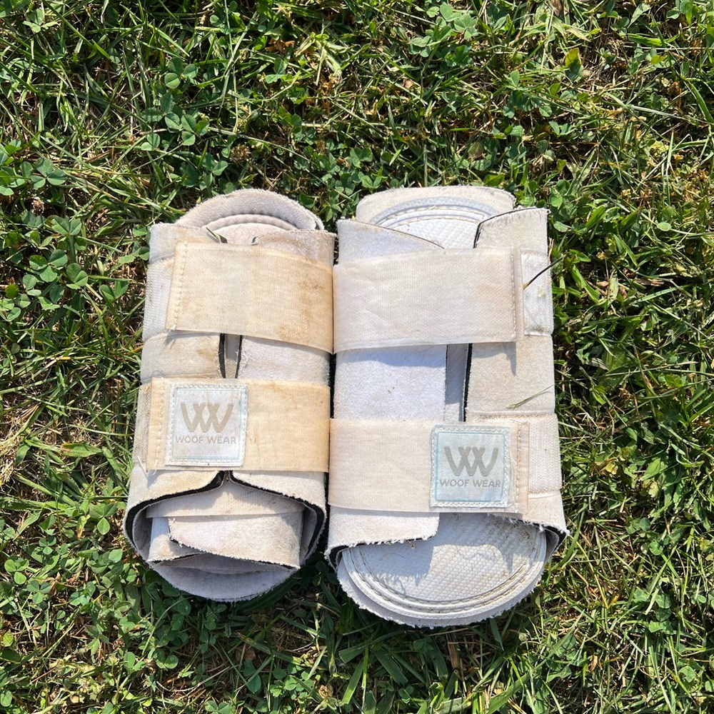 Set of 2 woof wear combo medium  used